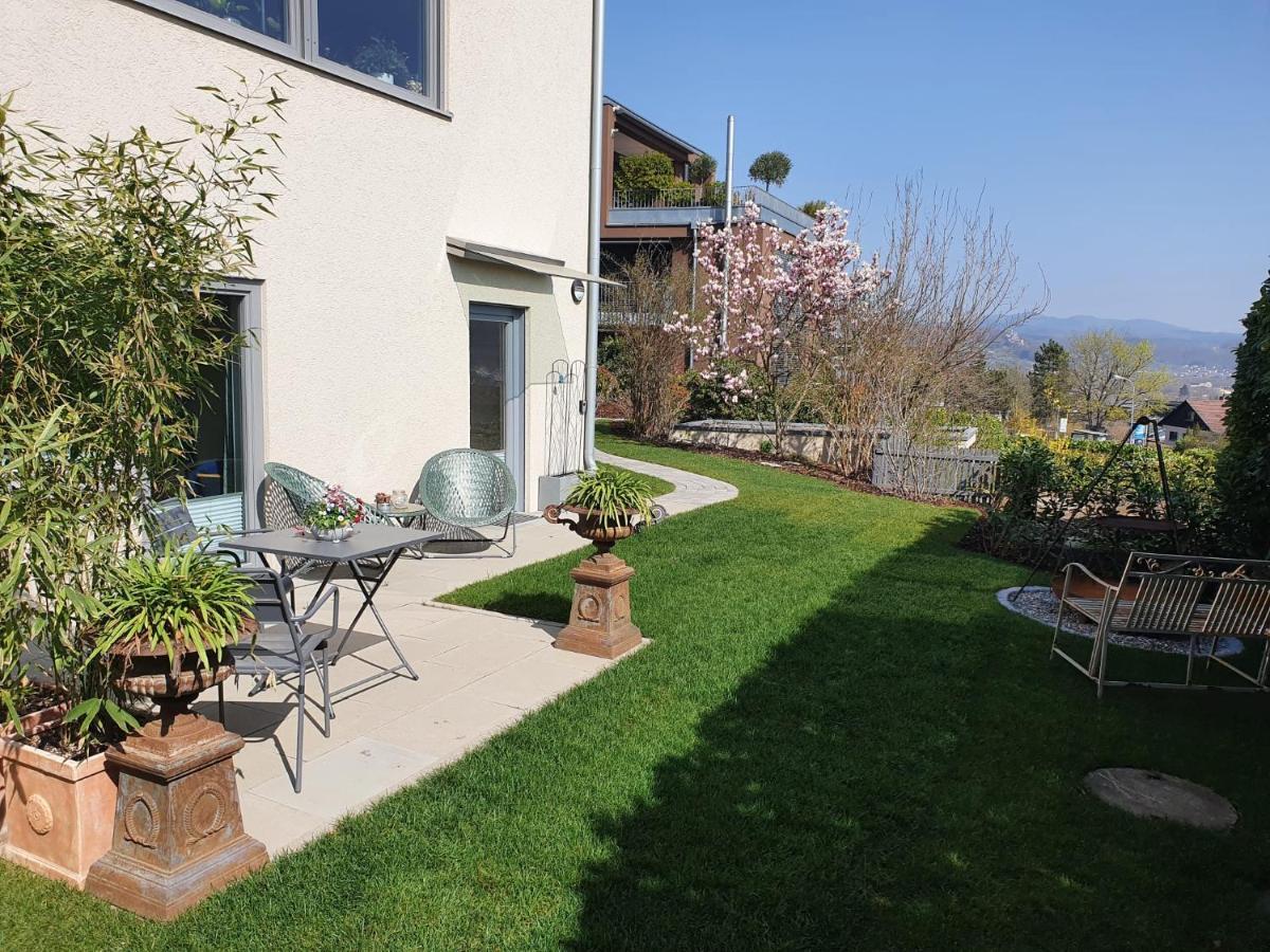 Schöne Wohnung mit Ausblick und Gartensitzplatz Lörrach Exterior foto